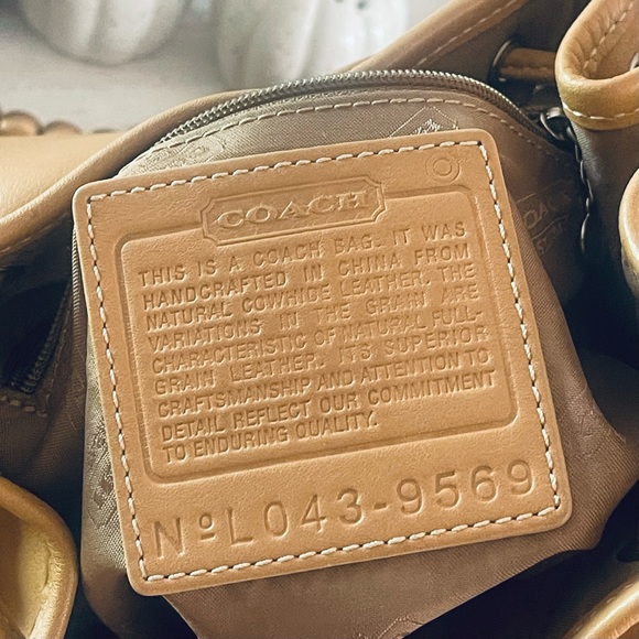 COACH Vintage Legacy 9569 Leather Drawstring Backpack And Wallet Set Taupe Tan - Picture 8 of 16